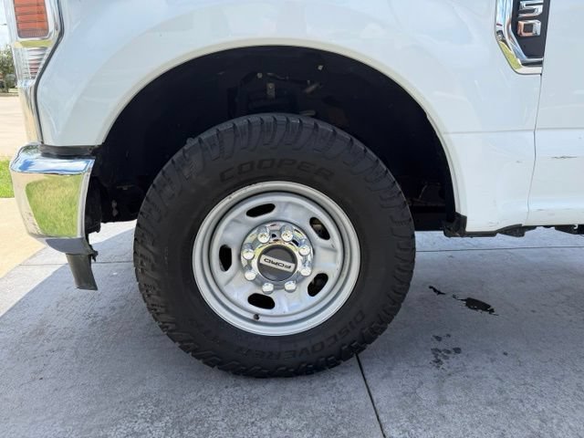 Used 2022 Ford F250 XL w/ Power Equipment Group RWD image 4