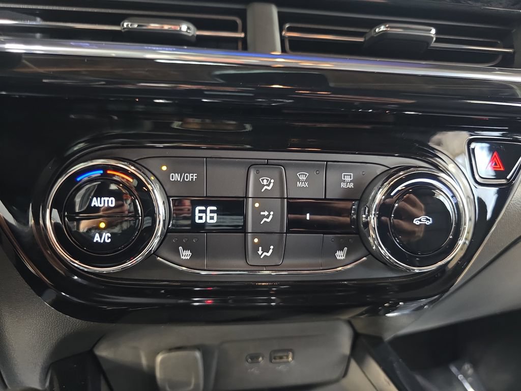 Used 2024 Chevrolet Trax RS w/ Driver Confidence Package FWD image 20