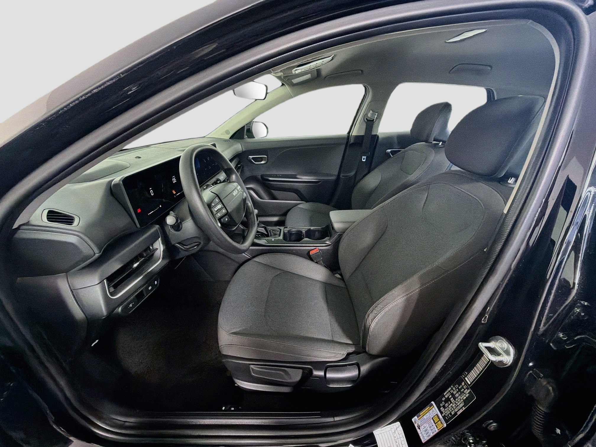 Used 2025 Kia K4 FWD image 13