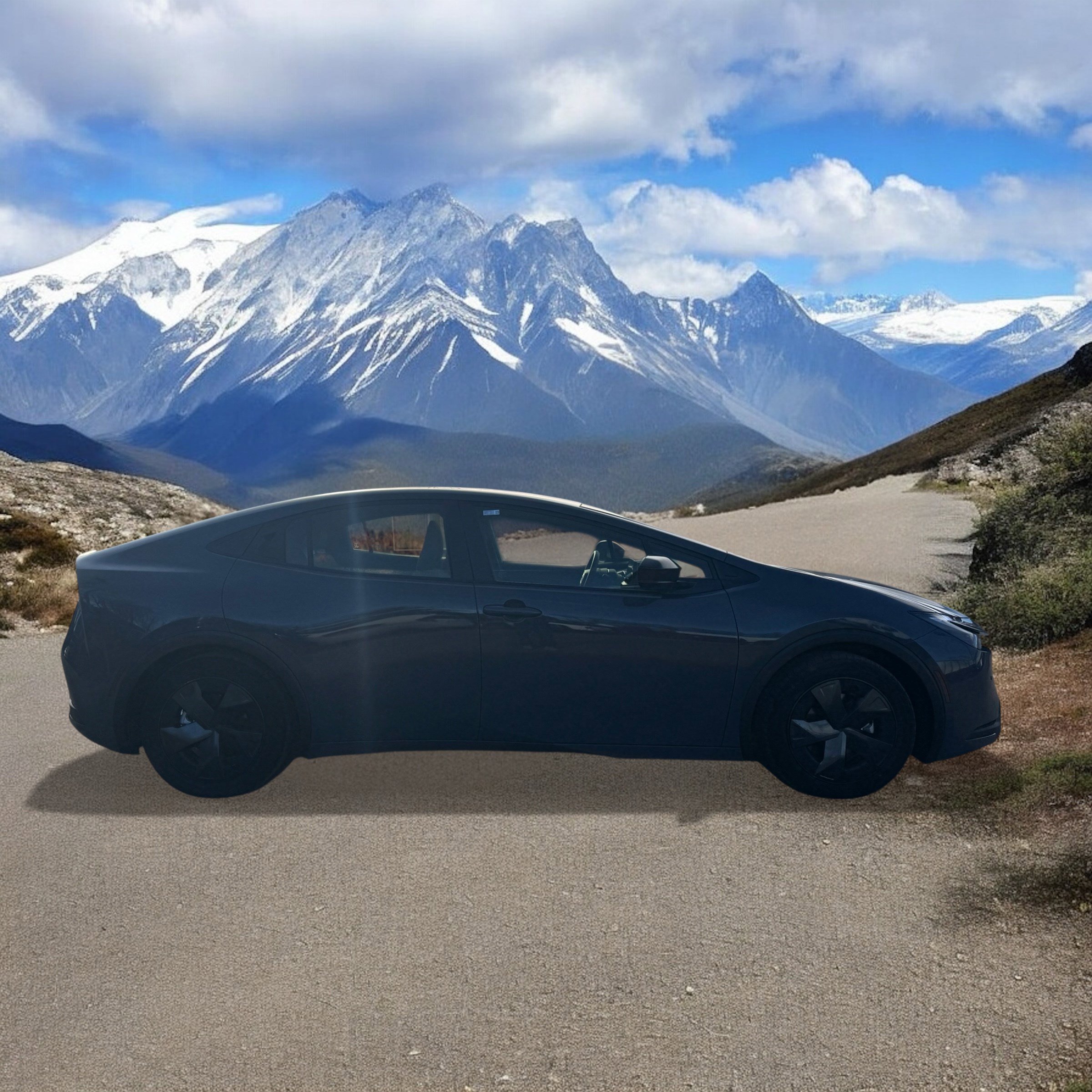 Used 2024 Toyota Prius LE image 6