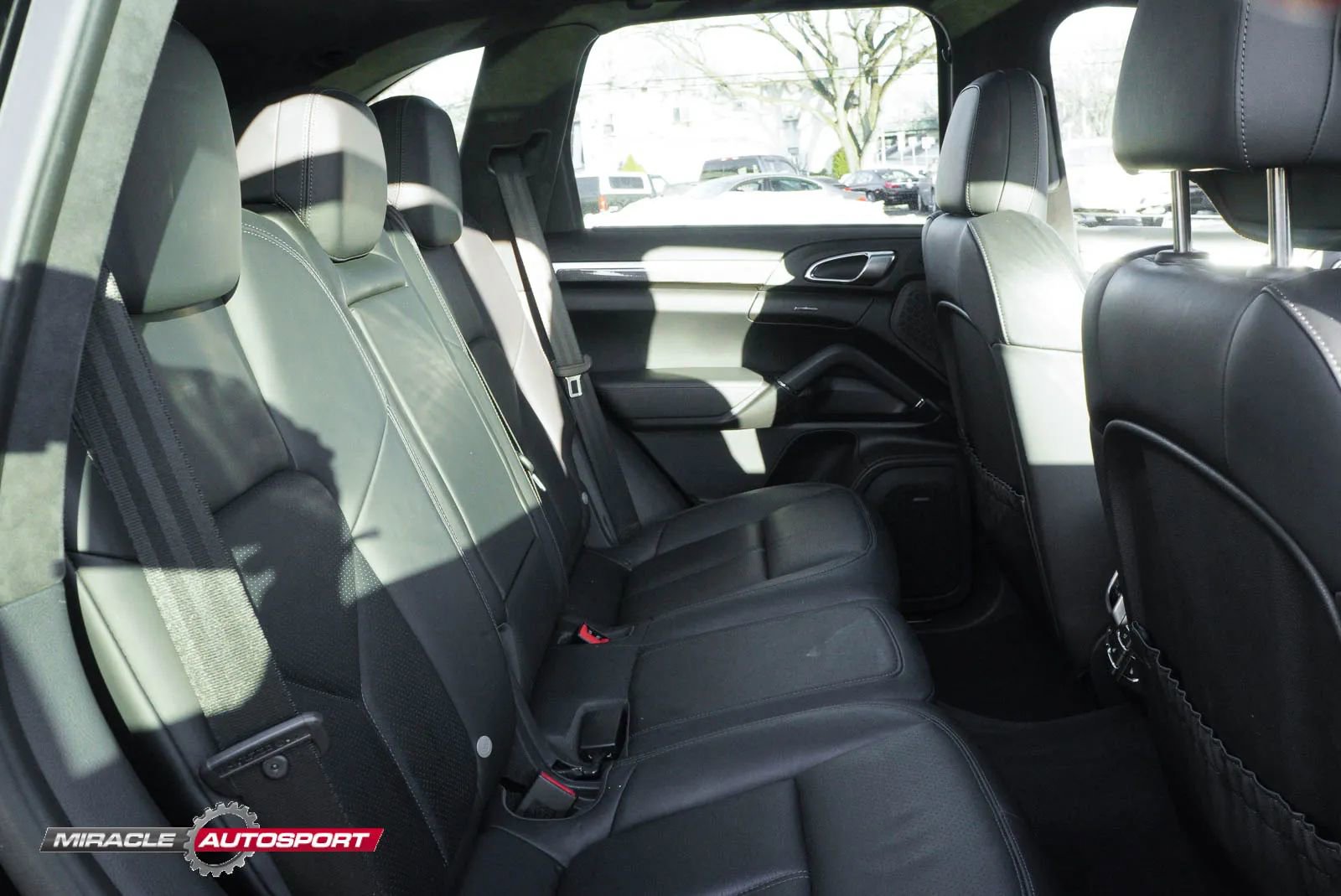 Used 2014 Porsche Cayenne Turbo image 39