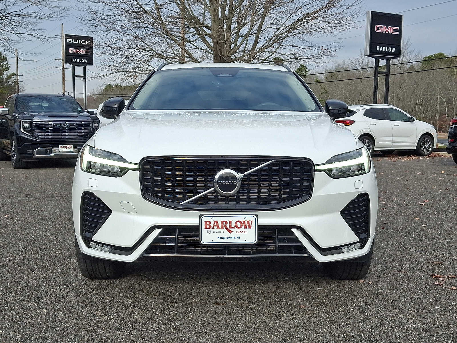 Used 2024 Volvo XC60 B5 Core w/ Climate Package AWD/4WD image 2