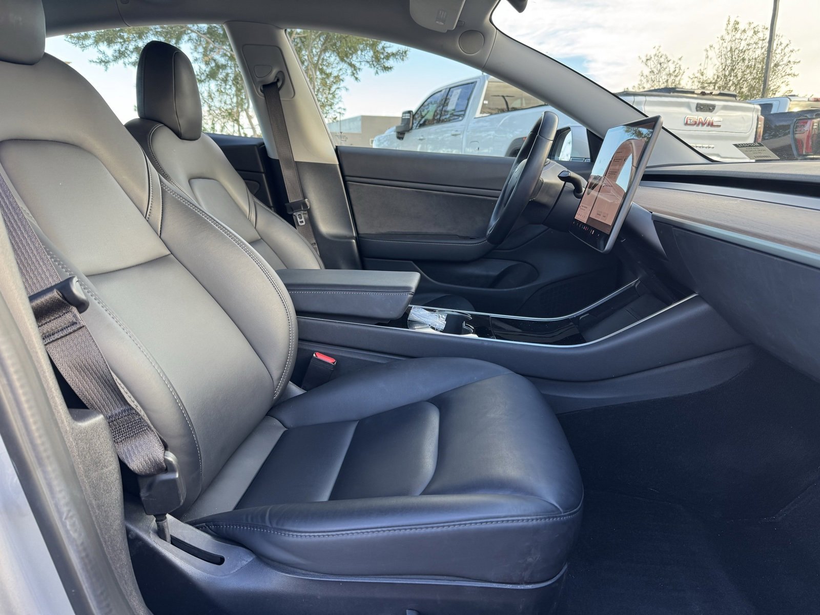 Used 2018 Tesla Model 3 Long Range image 13