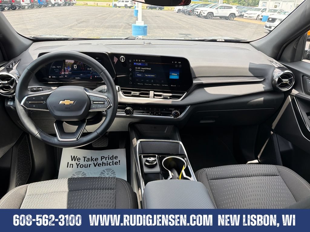 Used 2026 Chevrolet Equinox LT AWD/4WD image 12