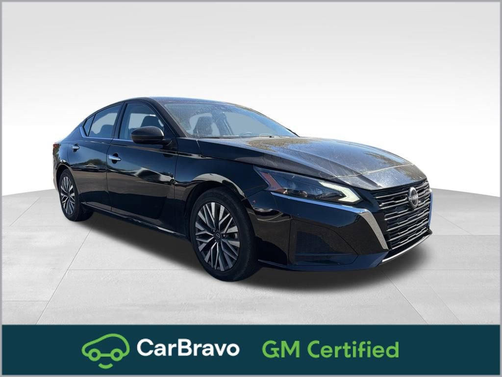 Used 2024 Nissan Altima 2.5 SV
