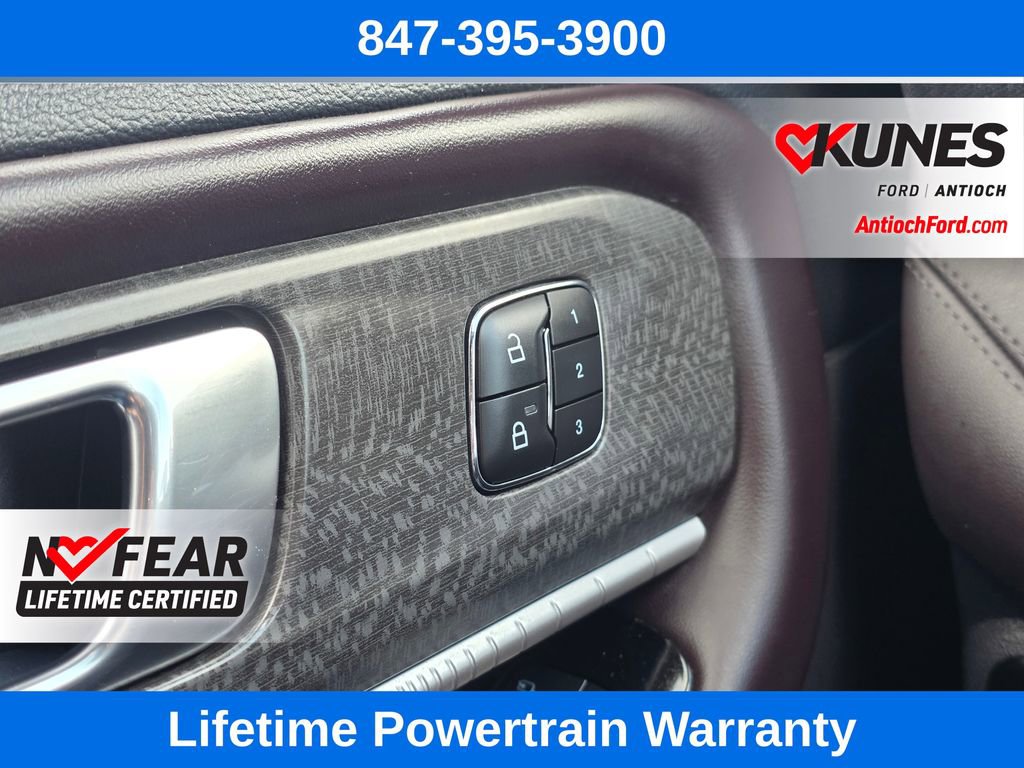 Used 2025 Ford Explorer Platinum w/ LUX Leather Package AWD/4WD image 43