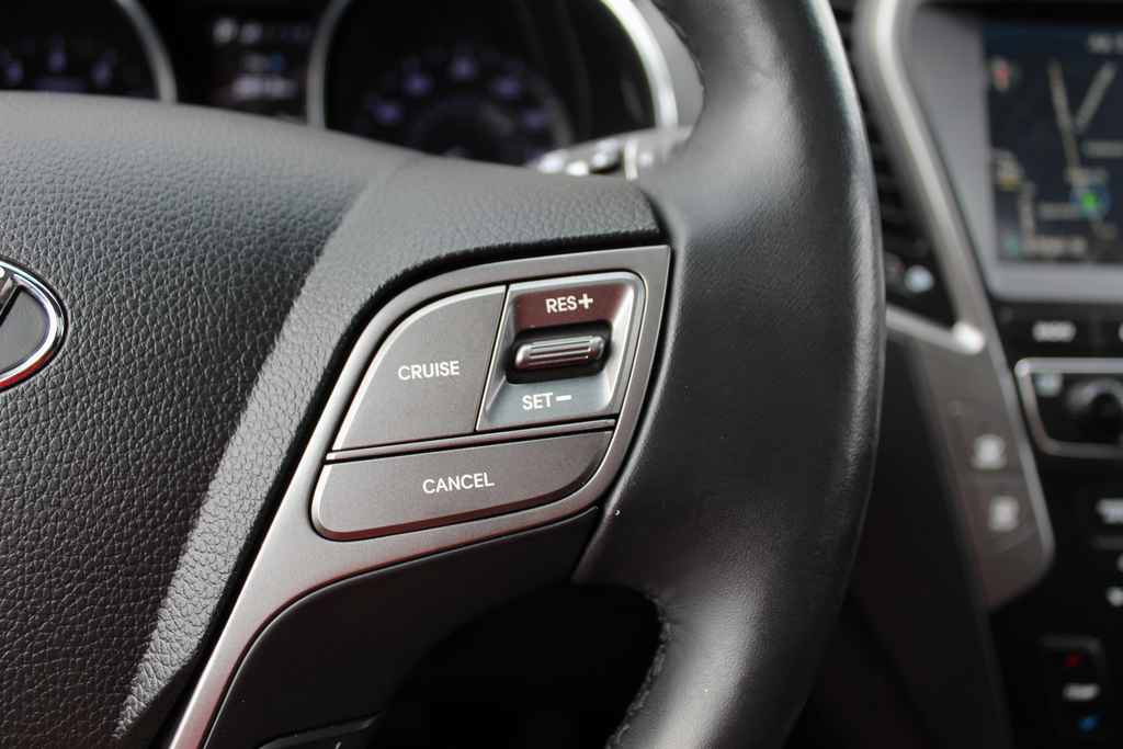 Used 2017 Hyundai Santa Fe Sport FWD image 19