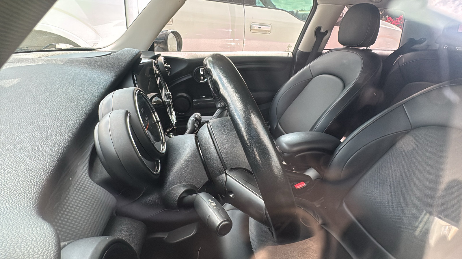 Used 2016 MINI Cooper 2-Door Hardtop FWD image 10