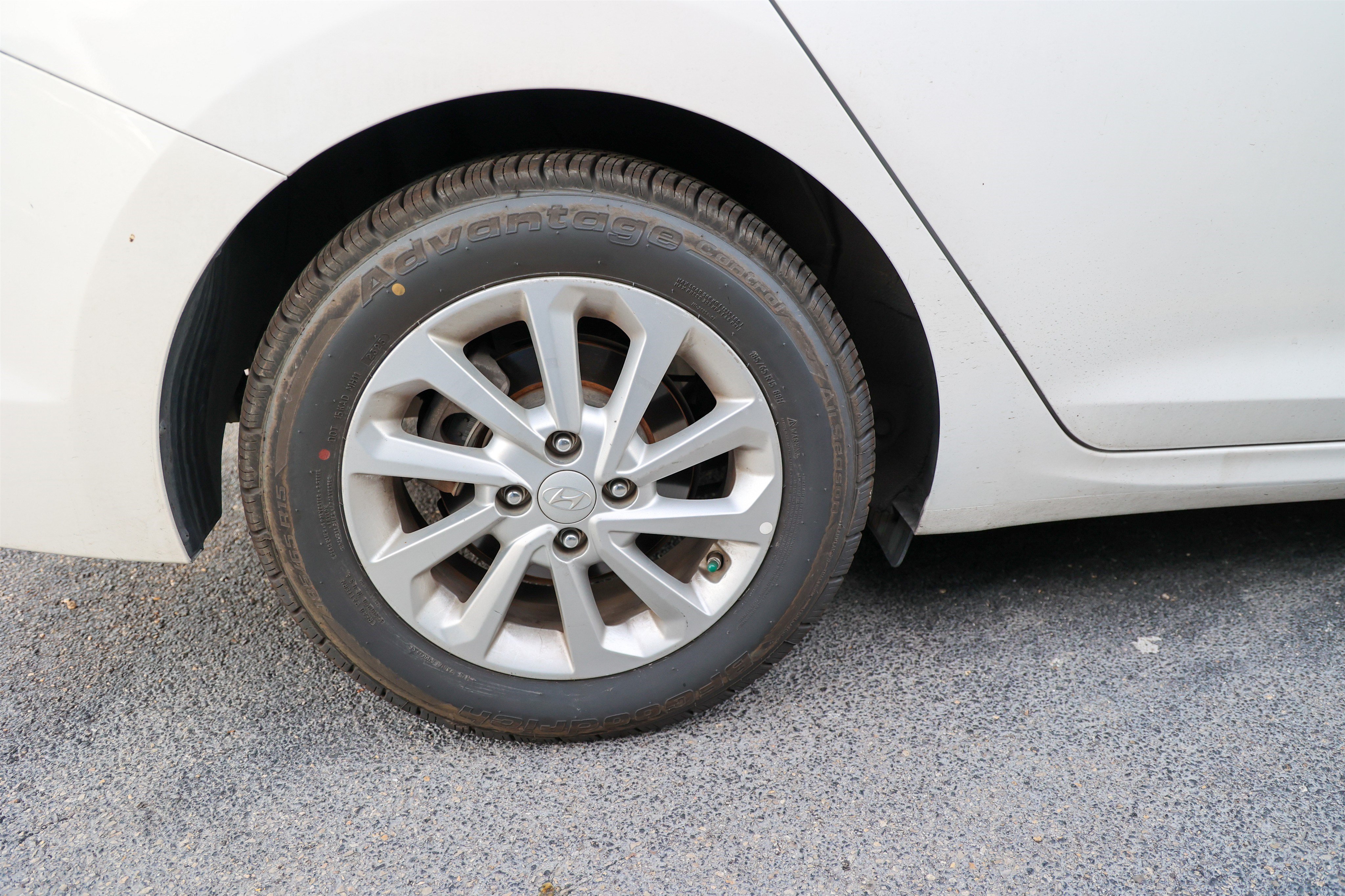 Used 2022 Hyundai Accent SEL FWD image 12