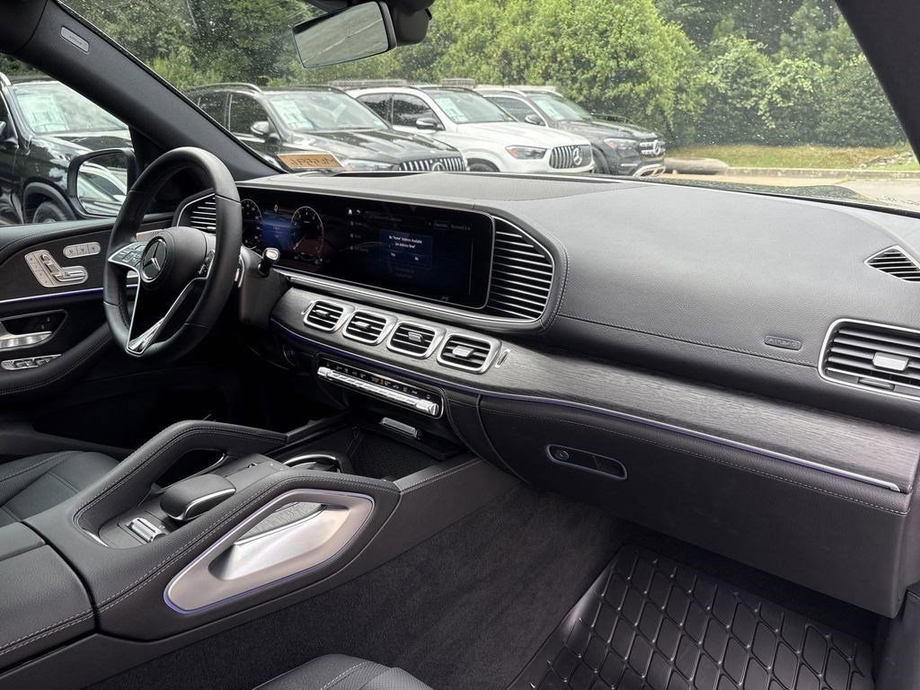 Certified 2025 Mercedes-Benz GLS 450 4MATIC image 22