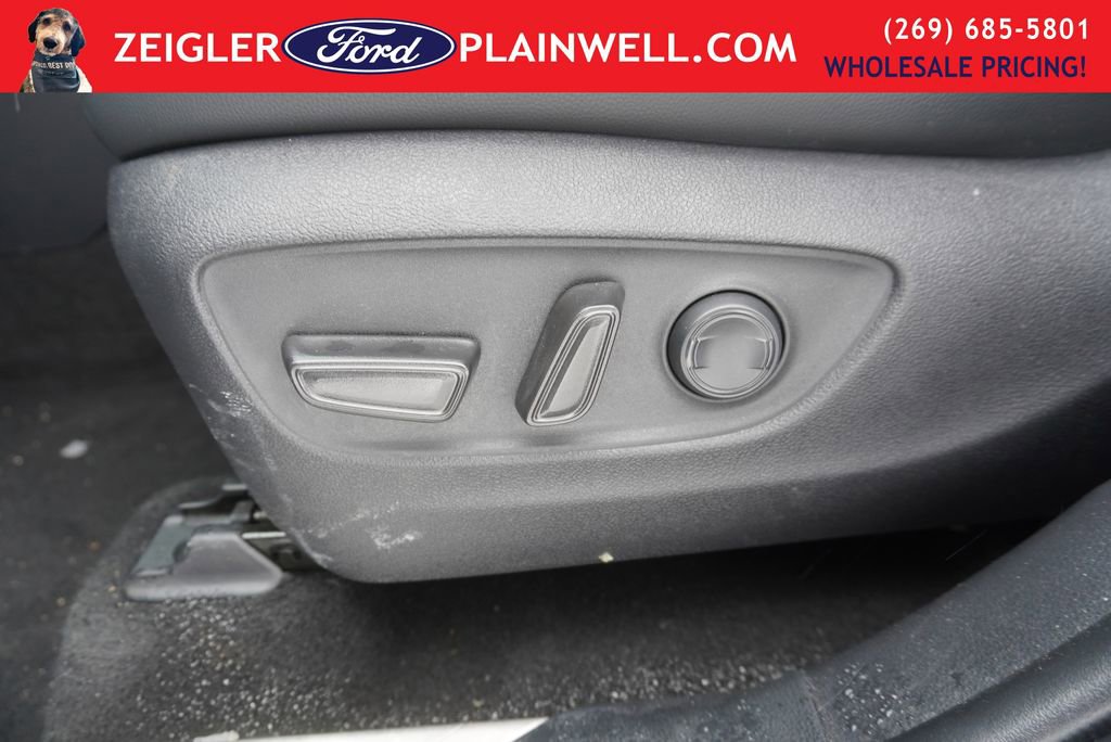 Used 2023 Toyota Highlander L image 17