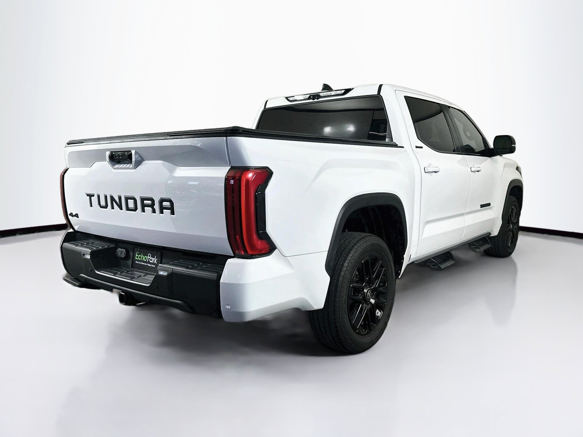 Used 2024 Toyota Tundra Limited AWD/4WD image 9