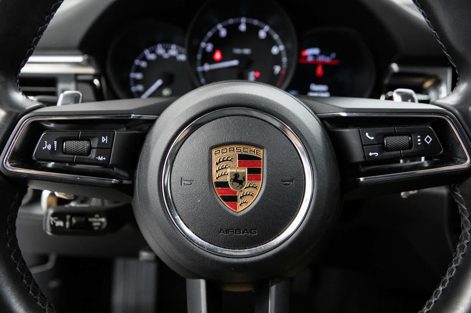 Certified 2023 Porsche Macan AWD/4WD image 14