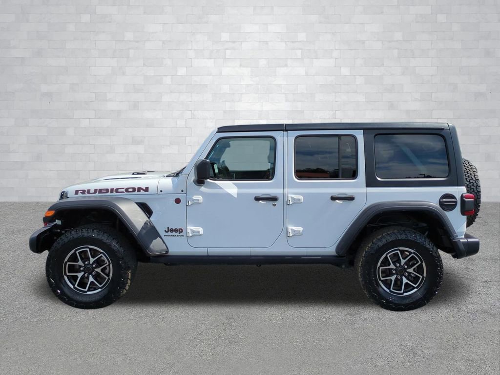 Used 2024 Jeep Wrangler Unlimited Rubicon AWD/4WD image 9