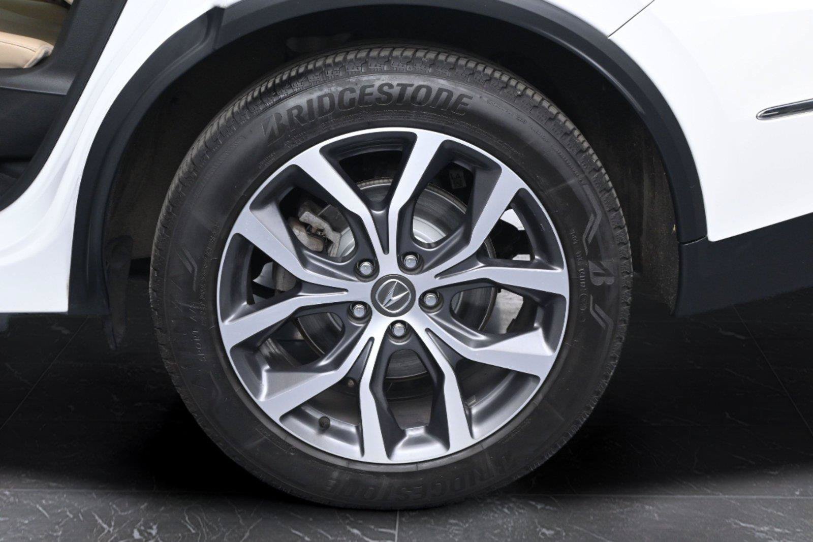 Used 2024 Acura MDX SH-AWD w/ Technology Package image 12
