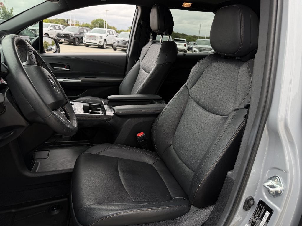 Used 2024 Toyota Sienna XLE Woodland Edition AWD/4WD image 26