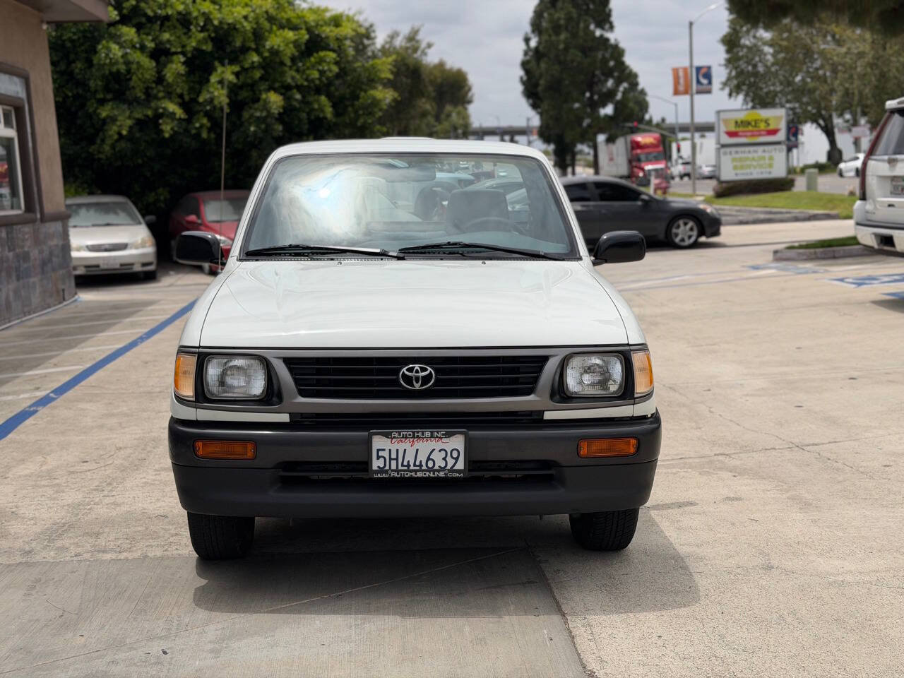 Used 1996 Toyota Tacoma 2WD Regular Cab image 3