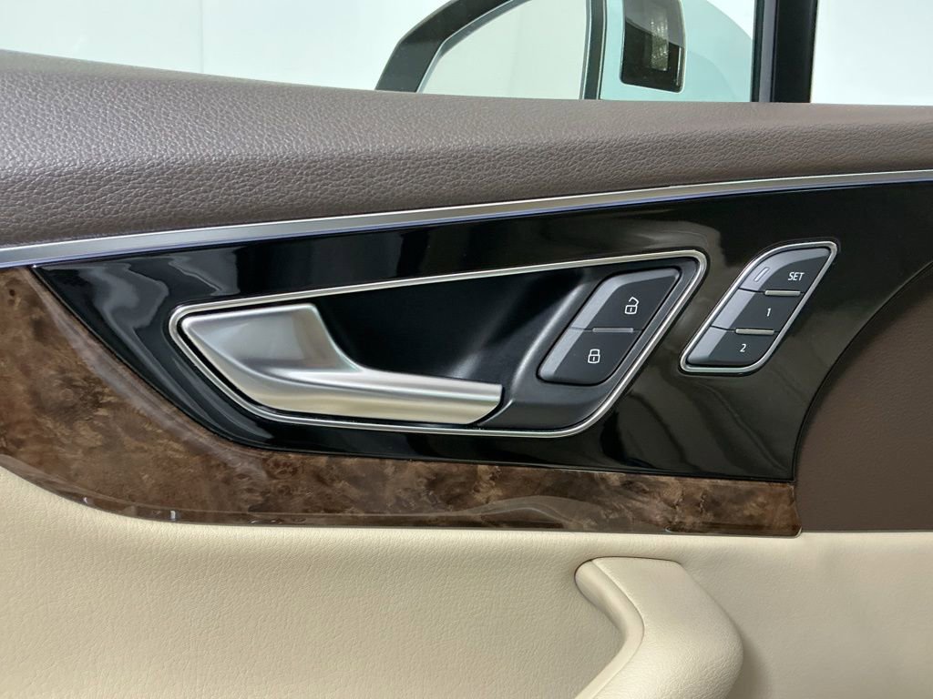 Used 2018 Audi Q7 3.0T Premium Plus w/ Premium Plus Package image 23