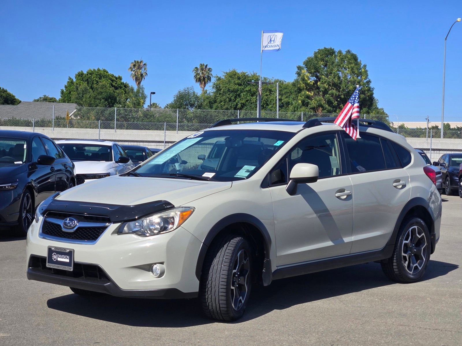 Used 2014 Subaru Crosstrek 2.0i Premium w/ Moonroof Package AWD/4WD image 3