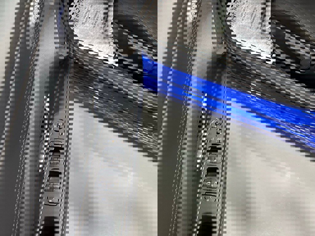 Used 2025 Hyundai Elantra SEL w/ Cargo Package image 9