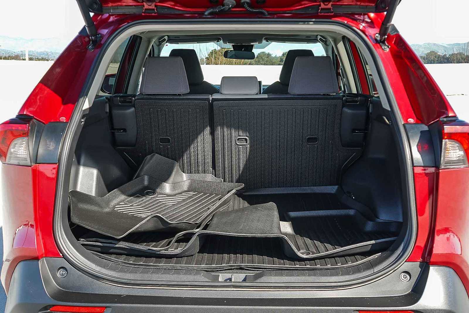 Certified 2024 Toyota RAV4 XLE w/ Convenience Package image 30