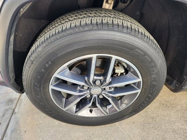 Used 2018 Jeep Grand Cherokee Limited image 17