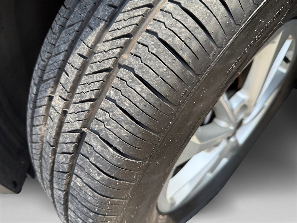 Used 2024 Kia Carnival LX image 19