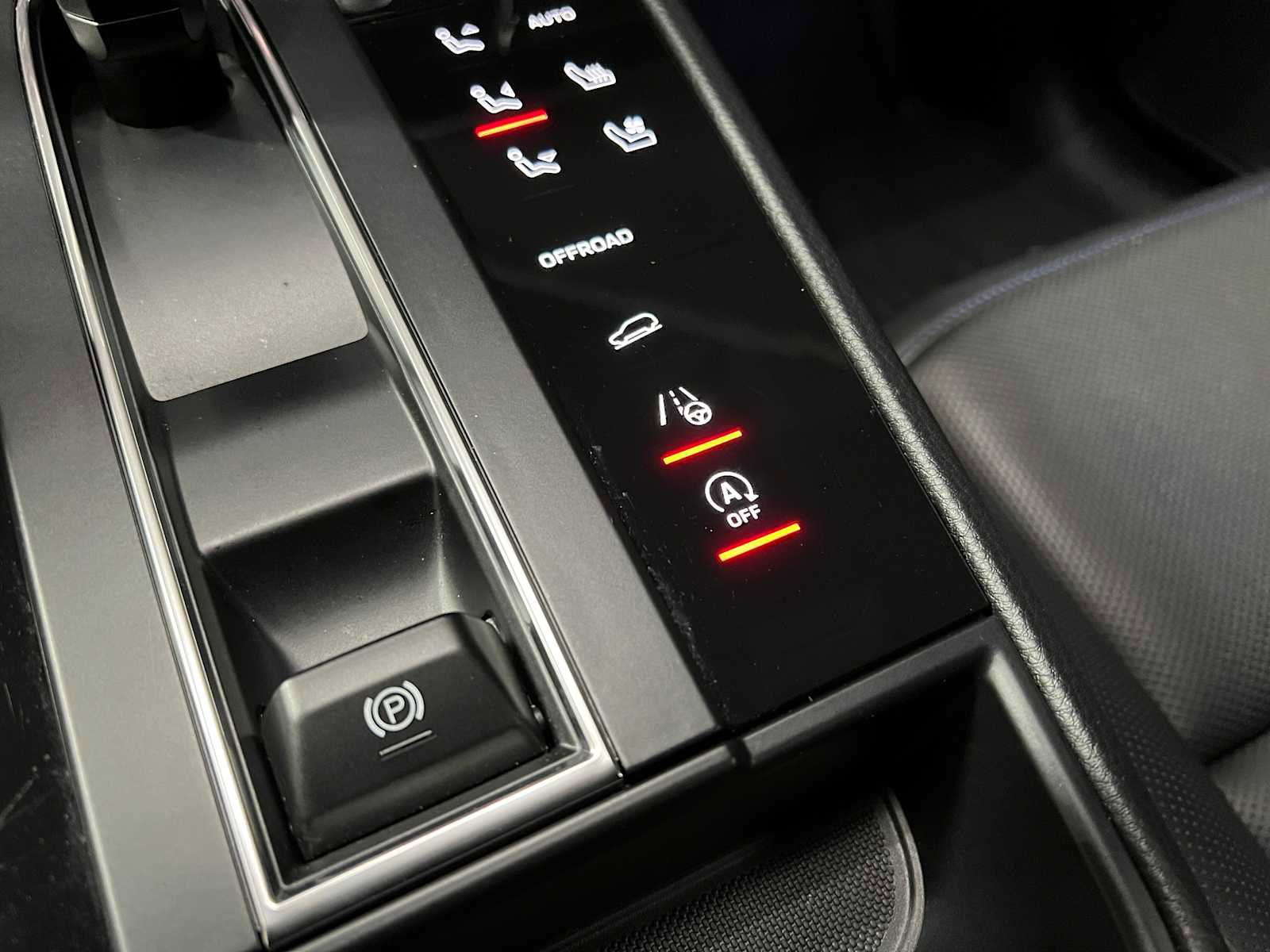 Used 2024 Porsche Macan GTS image 35