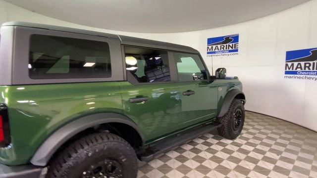 Used 2023 Ford Bronco Wildtrak image 2