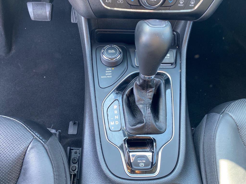 Used 2020 Jeep Cherokee Limited AWD/4WD image 12