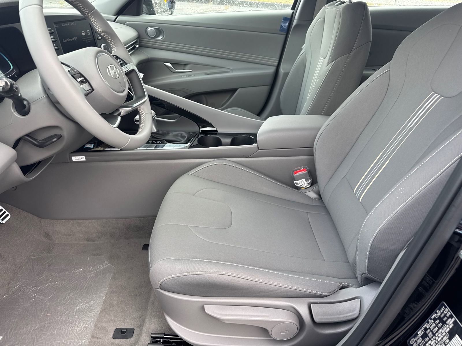 New 2026 Hyundai Elantra SEL Sport image 9