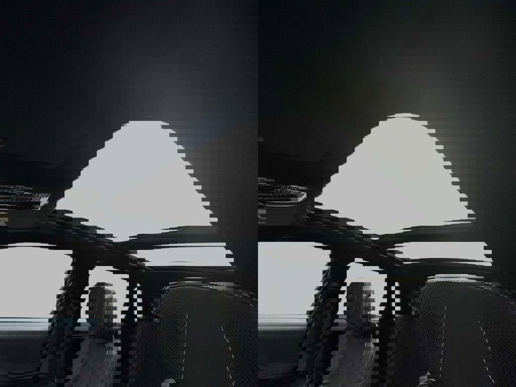 New 2024 Cadillac Lyriq Luxury image 15