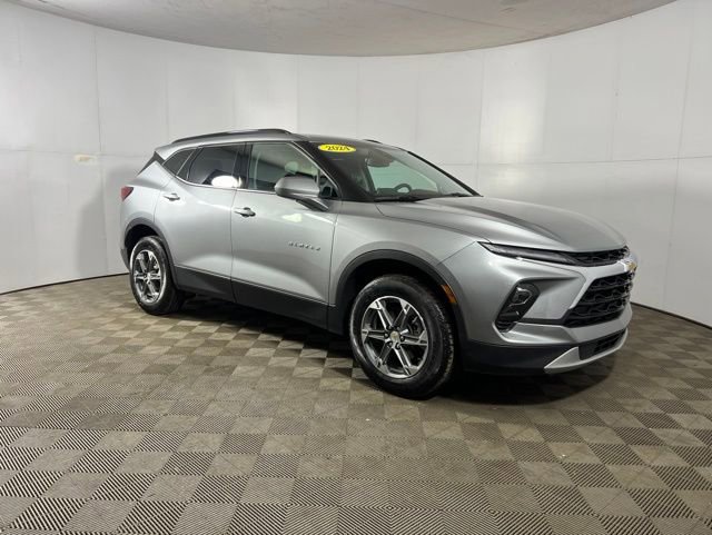 Used 2024 Chevrolet Blazer LT w/ Convenience Package FWD image 8
