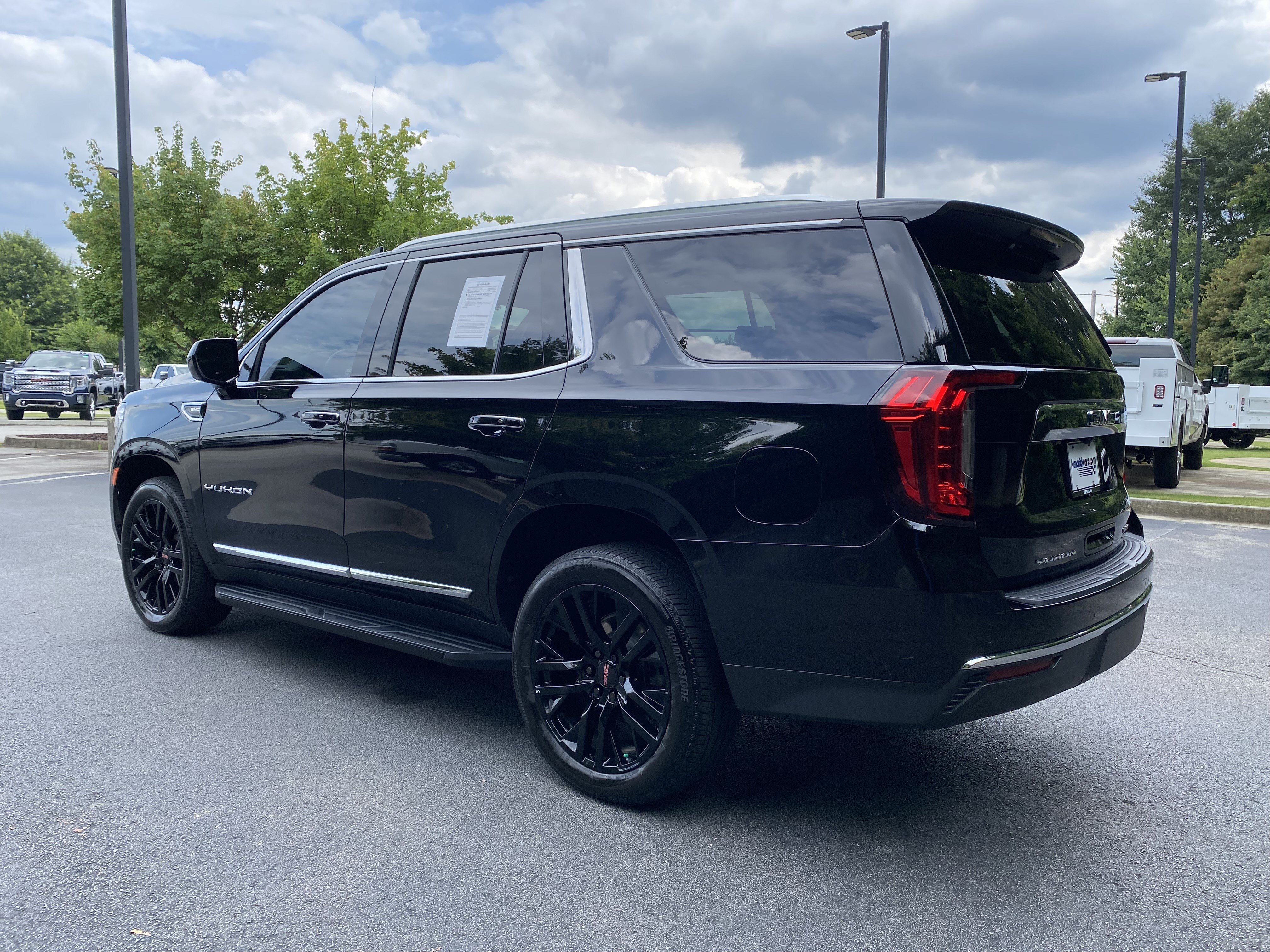 Used 2022 GMC Yukon SLT RWD image 7