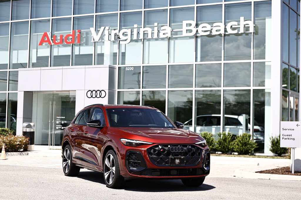 New 2026 Audi SQ5 Premium Plus AWD/4WD image 1