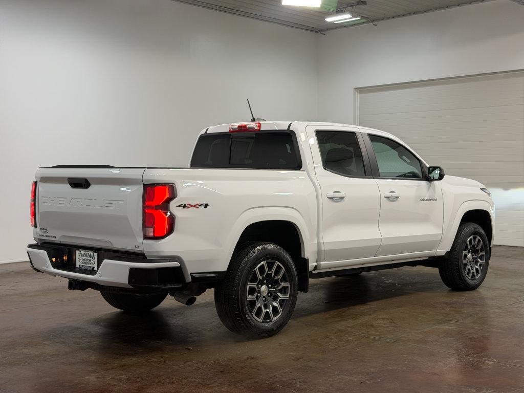 Used 2023 Chevrolet Colorado LT w/ LT Convenience Package III AWD/4WD image 4