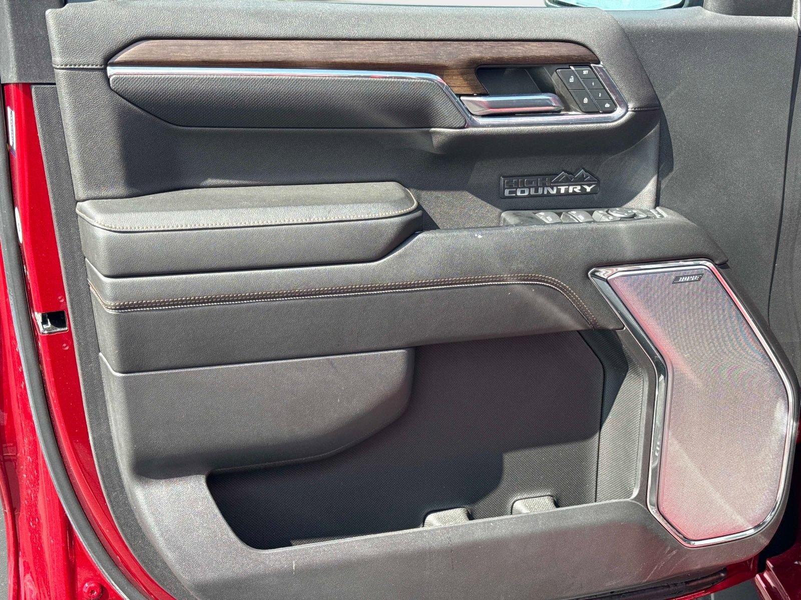 Used 2024 Chevrolet Silverado 1500 High Country w/ Technology Package image 16