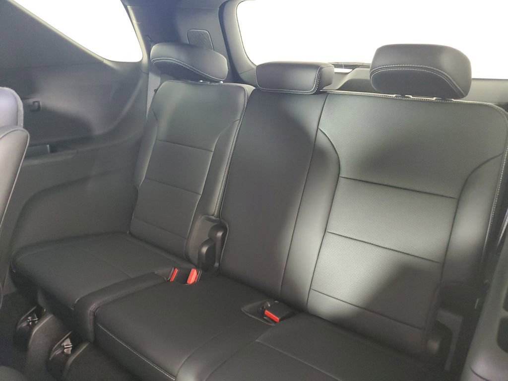 New 2026 Chevrolet Traverse LT w/ Midnight/Sport Edition image 14