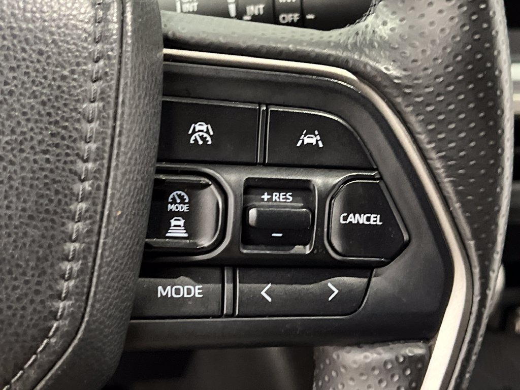 Used 2025 Toyota 4Runner SR5 AWD/4WD image 48