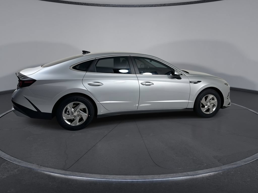 New 2026 Hyundai Sonata SE FWD image 9
