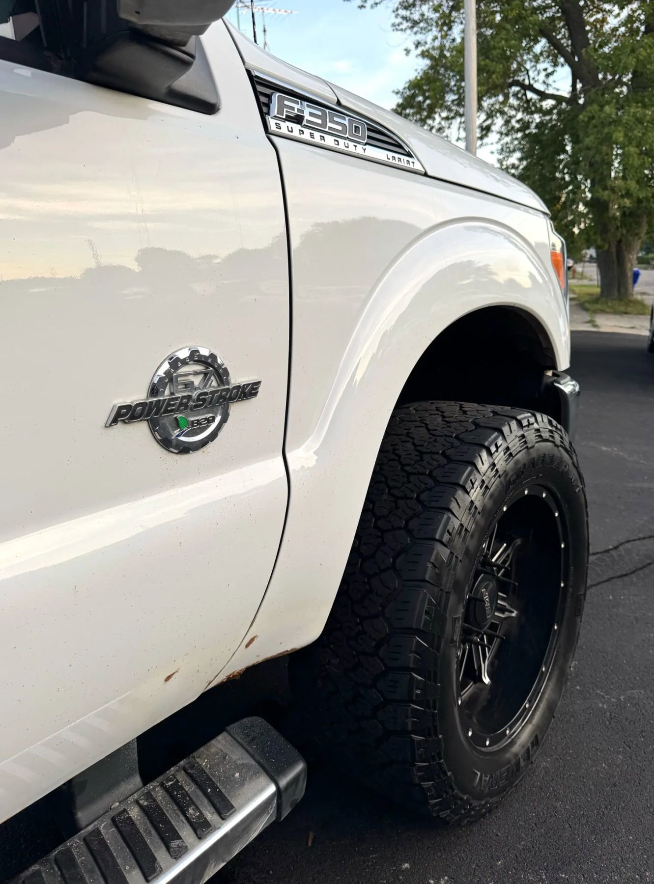 Used 2013 Ford F350 Lariat w/ Chrome Pkg image 18