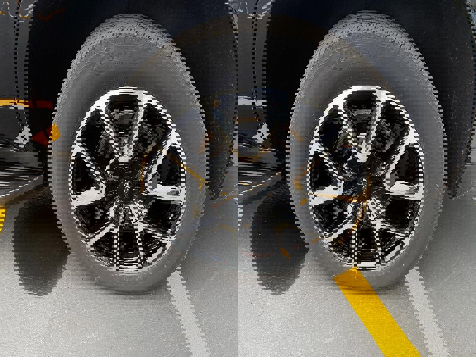 Used 2022 Chevrolet Tahoe RST w/ Luxury Package image 11