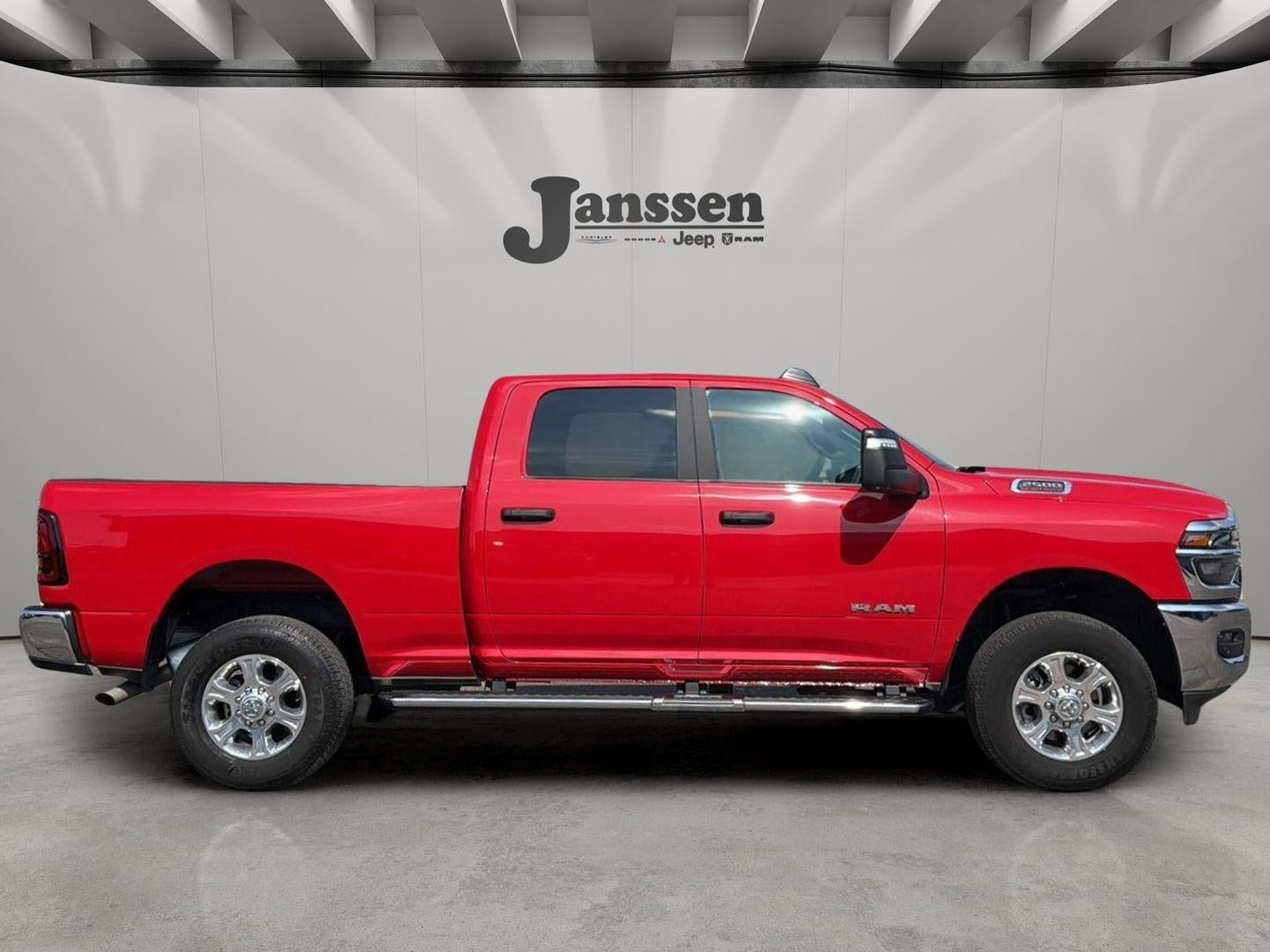 Used 2026 RAM 2500 Big Horn AWD/4WD image 5