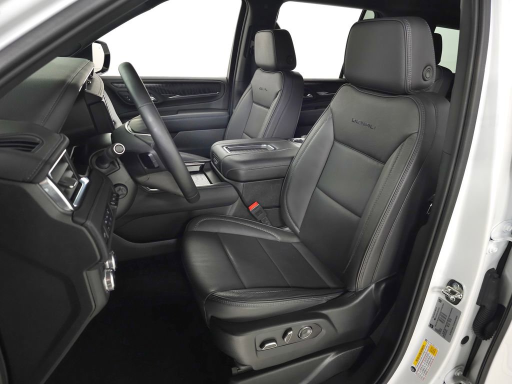 Used 2024 GMC Yukon Denali AWD/4WD image 19