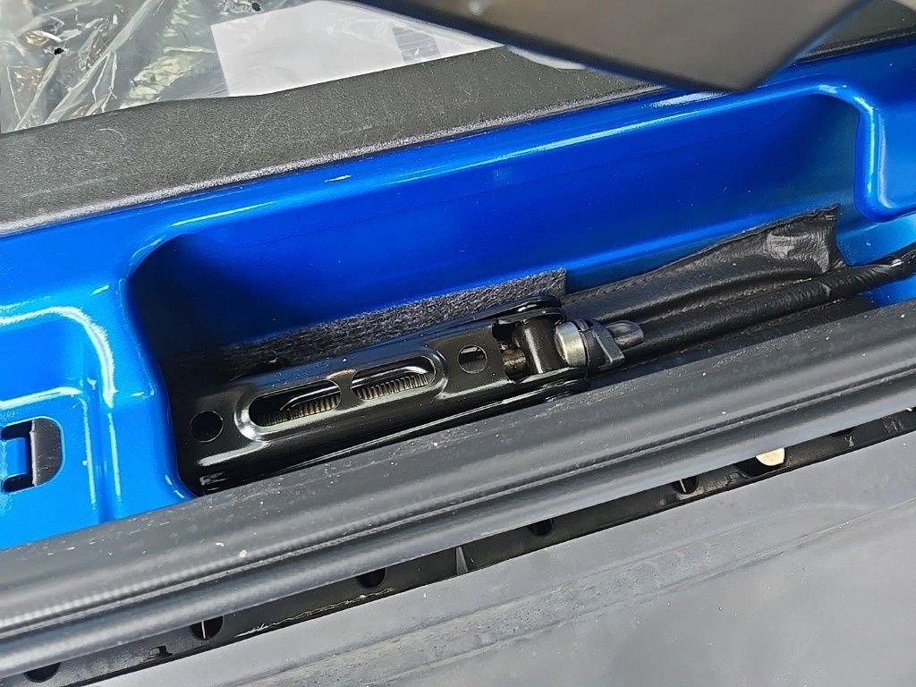 Used 2024 Jeep Wrangler Sahara w/ Technology Group image 98