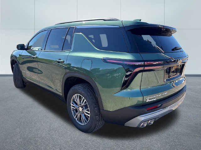 New 2027 Chevrolet Traverse LT AWD/4WD image 2