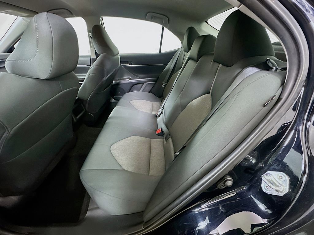 Used 2022 Toyota Camry LE image 14
