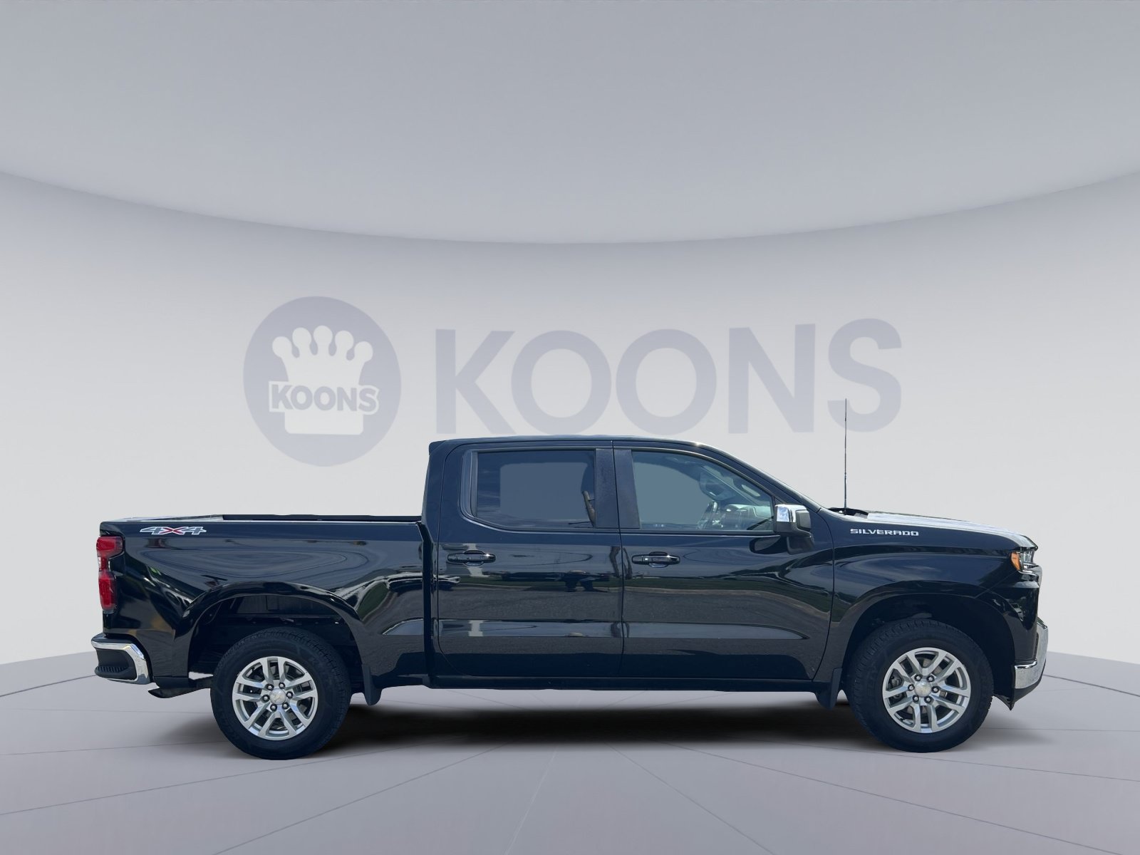 Used 2021 Chevrolet Silverado 1500 LT w/ Convenience Package II AWD/4WD image 8