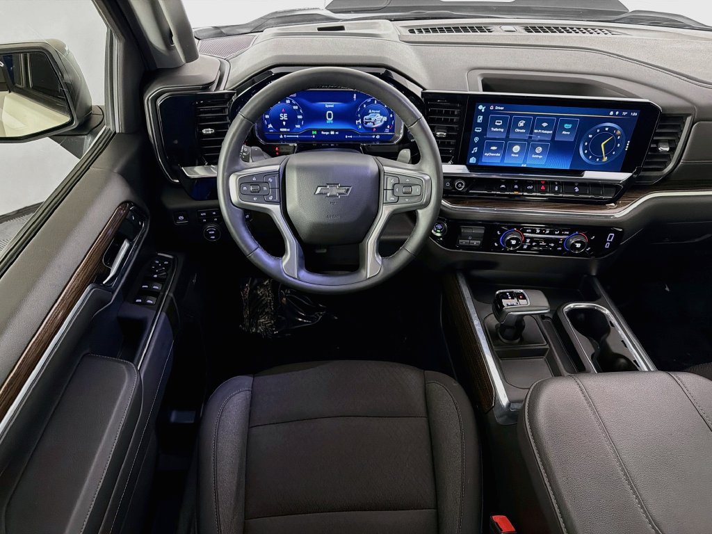 Used 2024 Chevrolet Silverado 1500 LT Trail Boss w/ Convenience Package II AWD/4WD image 23