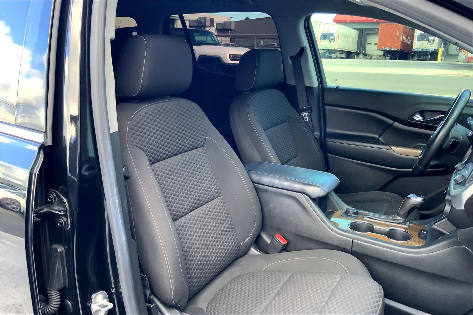 Used 2018 GMC Acadia SLE FWD image 13